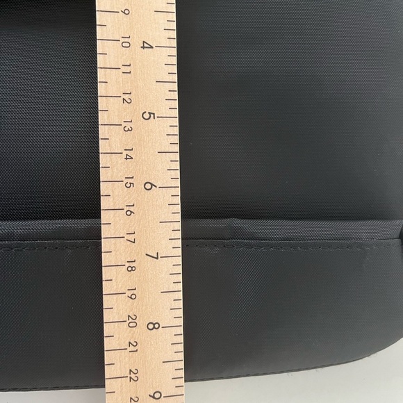 Baggallini Tucson Black Anti Theft RFID Crossbody Purse - Picture 15 of 15